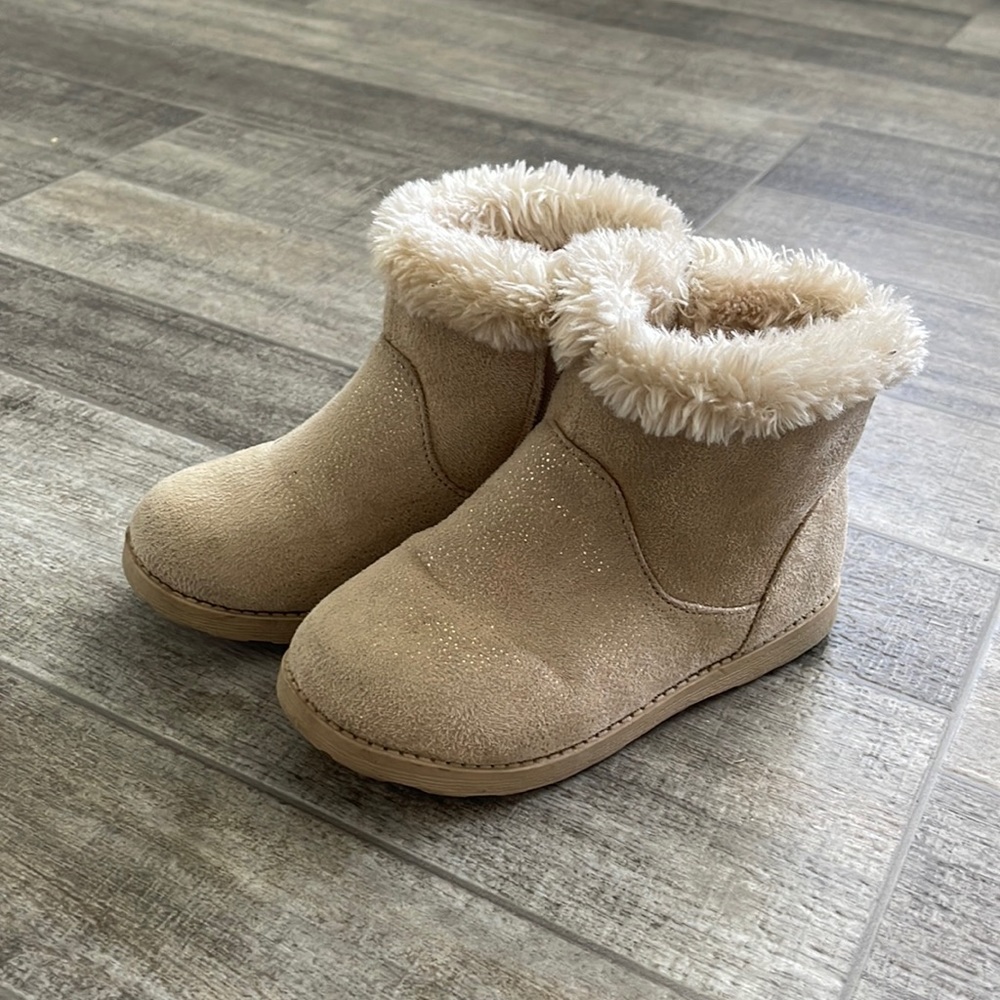 Girls Cat & Jack faux fur boots